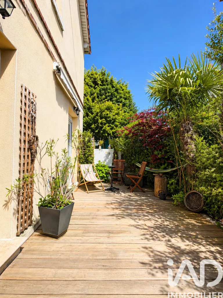 Terrazza - City House with Garden in Chambly