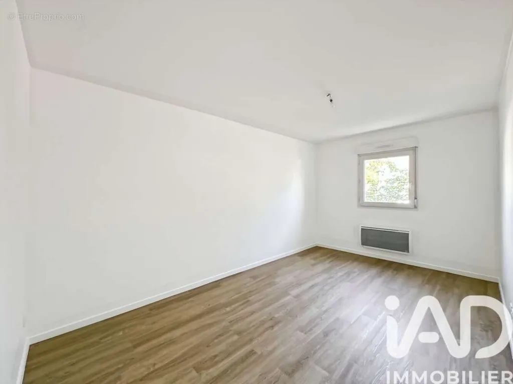 Pièces - Appartement Refait à Neuf avec Box à Longjumeau