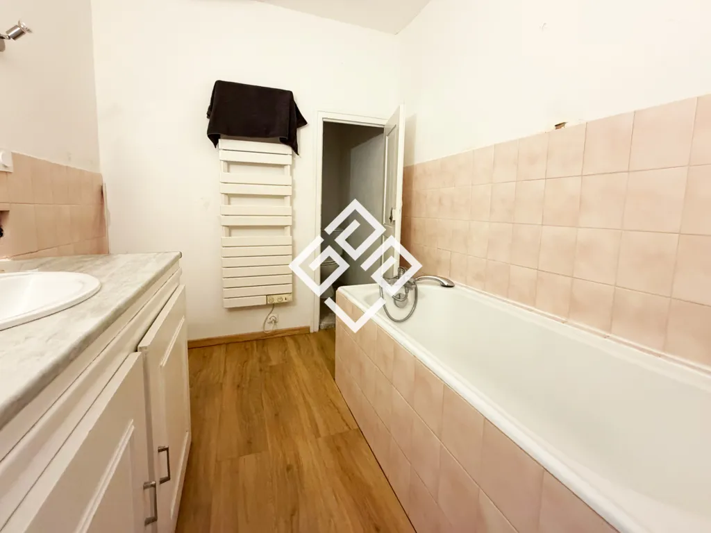 Salles de bain - Appartement Rénové avec Climatisation à Narbonne