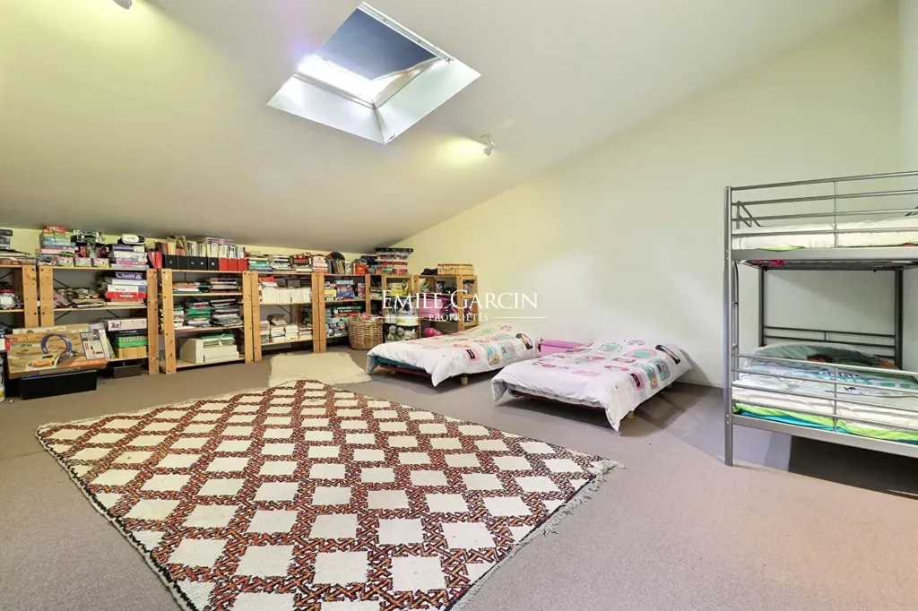 Chambres - Maison 10 pièces à Noves