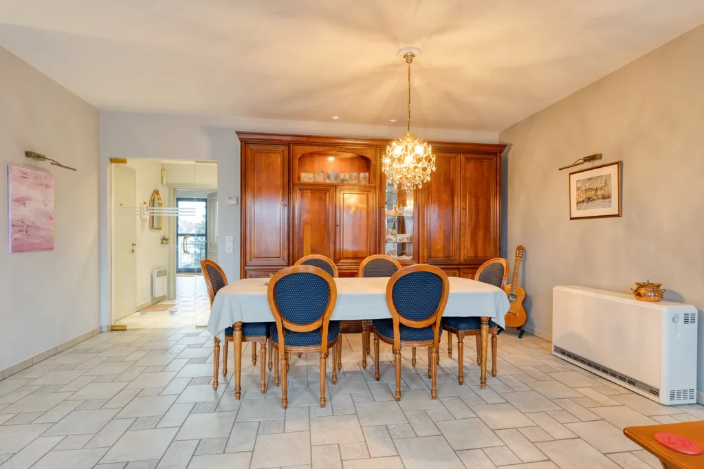 Salle à manger - Appartement avec Terrasse et Garage à Schoten