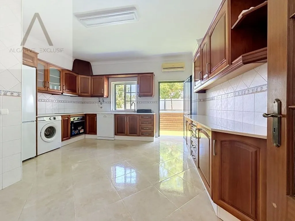 Cuisine - Renovated Villa with Pool in Olhão