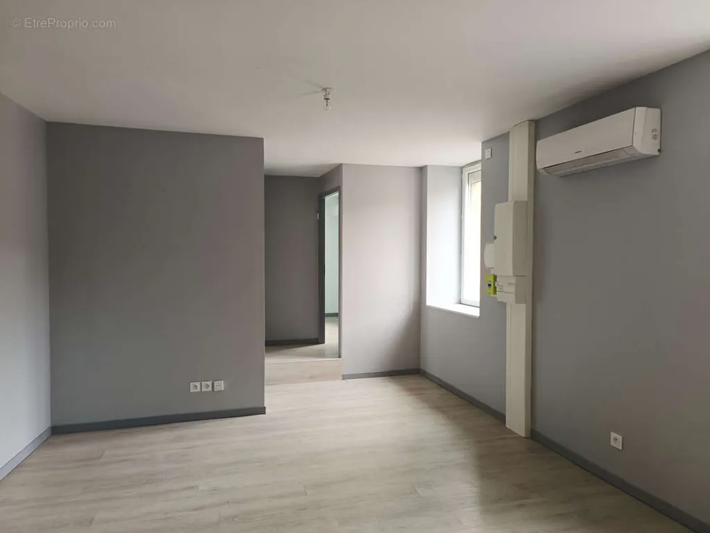 Toad - Renovated Flat with Amenity Space in Jarcieu