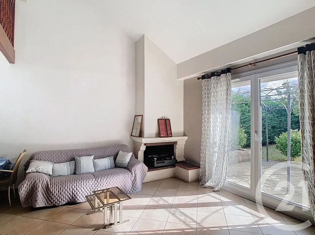 Elutuba - Charming House with Garden in Thiais
