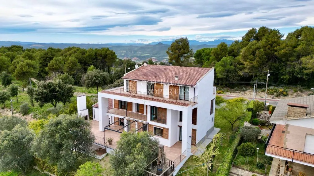 Õhuvaade - Luxury House with Panoramic Views in Calders
