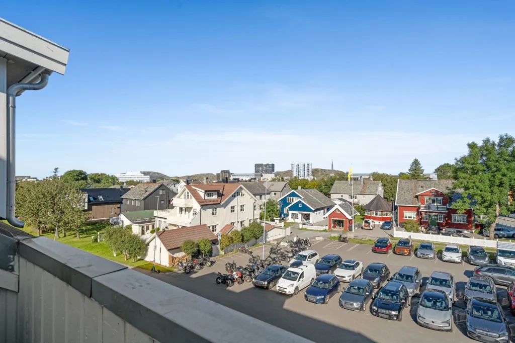 Balcon - 3-Bedroom Apartment with Balconies in Bodø