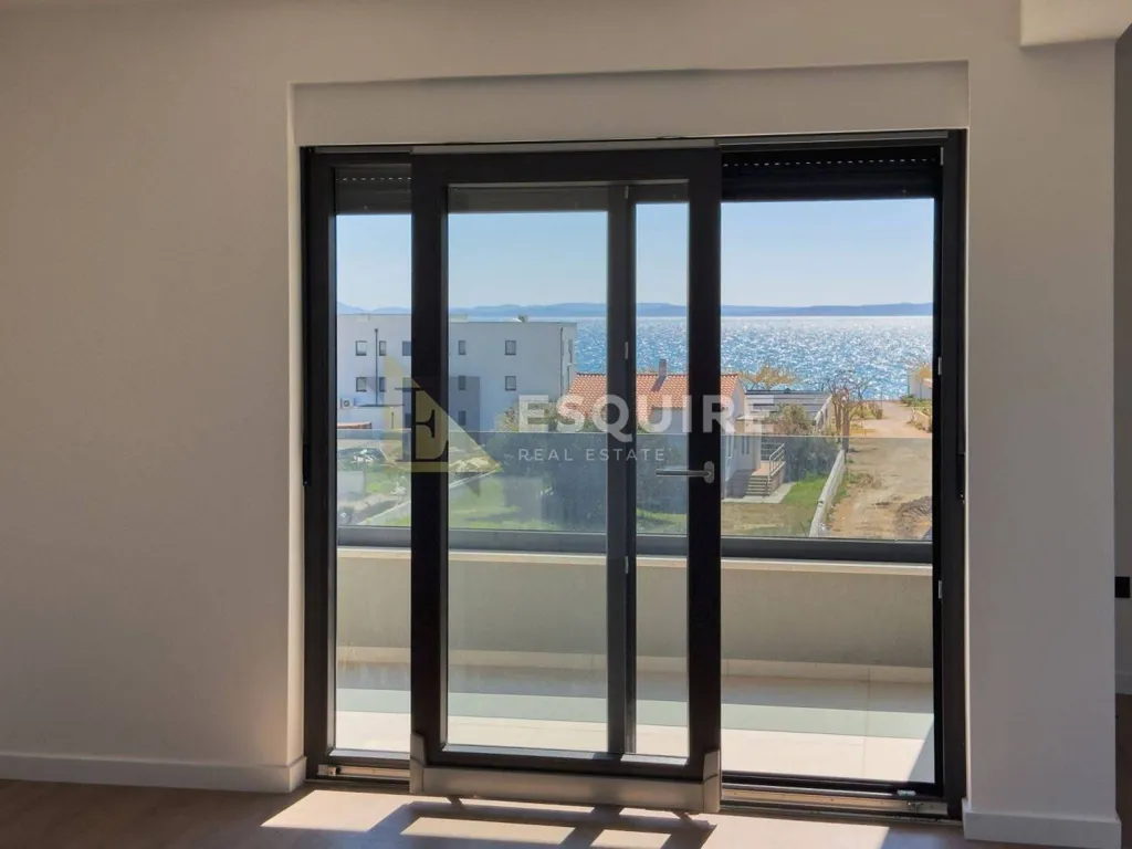 Pièces - Penthouse with Sea View in Privlaka