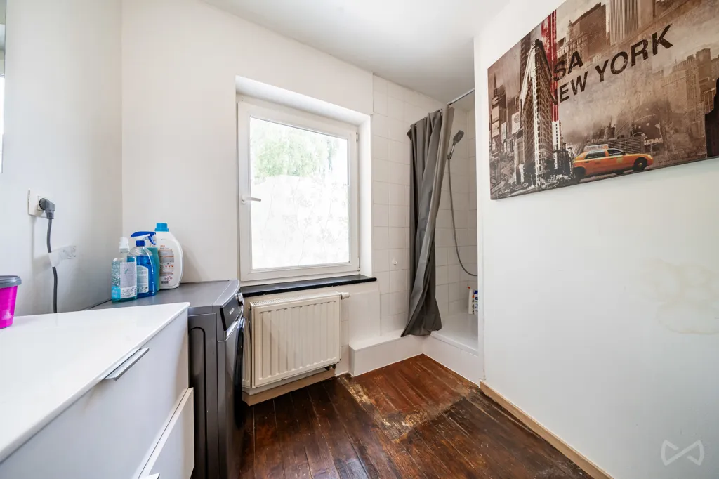 Bagni - Two-Bedroom House in Jodoigne Centre