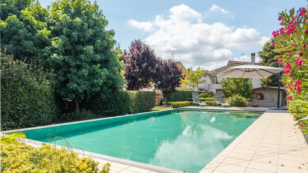 pool_area