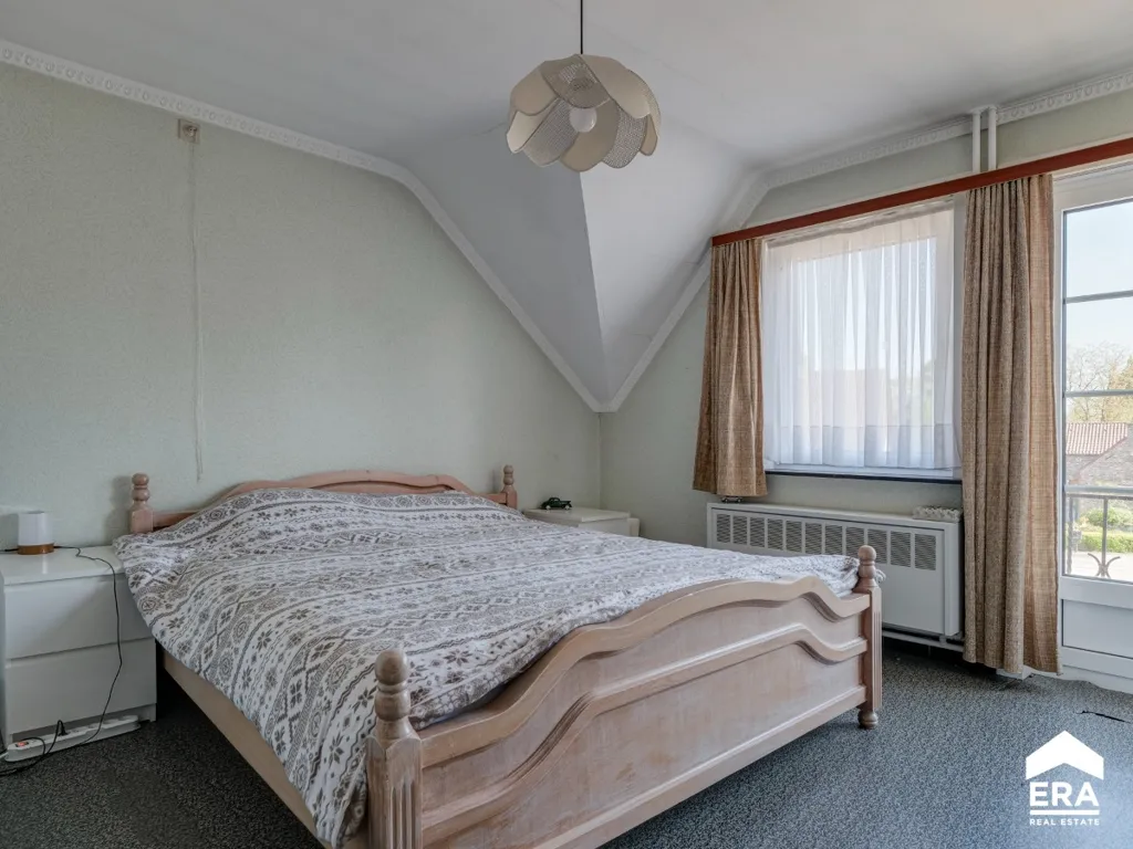 Chambres - Maison Caractéristique avec Hangar à Geetbets
