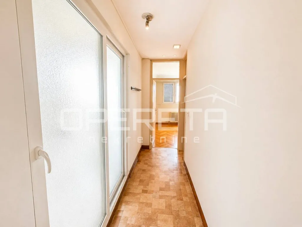 Ingresso - One-Bedroom Apartment with Balcony in Split