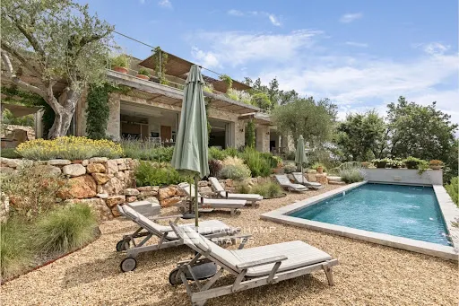 Piscine - Villa de Luxe avec Piscine à Valbonne