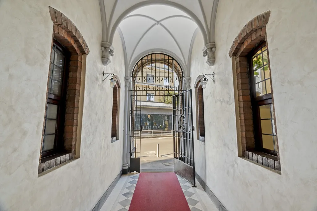 4 magamistoaga korter asukohas Milan