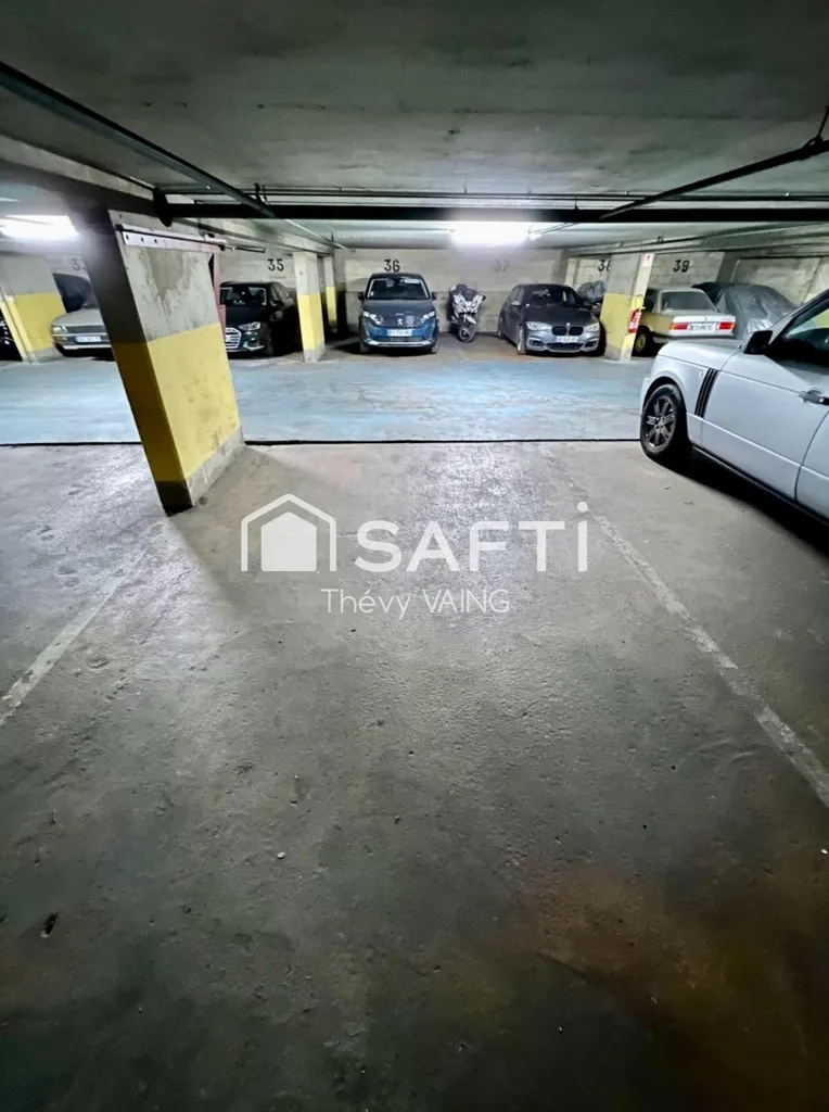 Garaaž - Secure Parking Space in Paris 10th