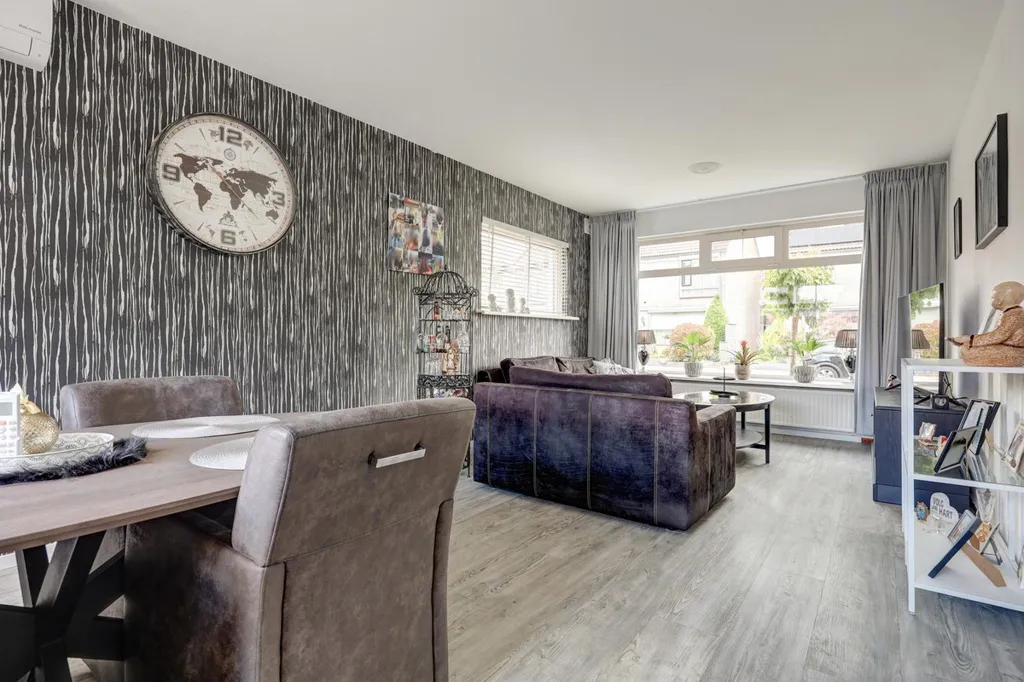 Söögituba - Two-Storey House with Garden in Almelo