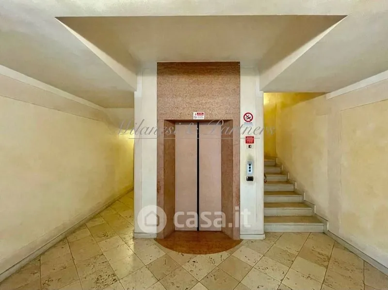 Esik - Central Arched Bilocale with Balcony in Bergamo
