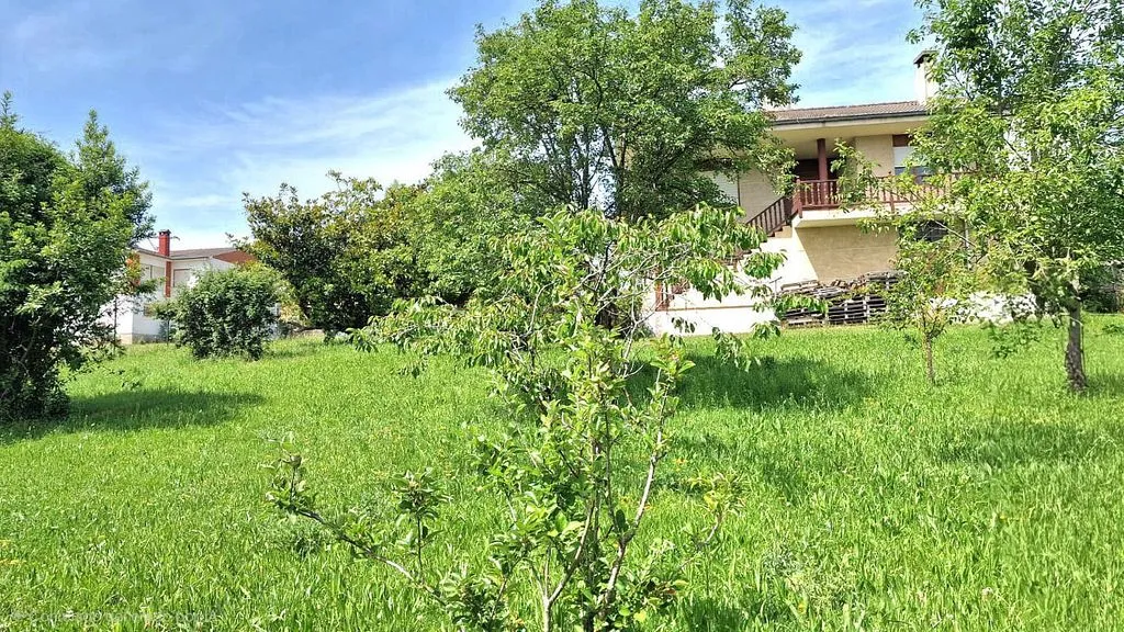 Aed - Chalet with Terrace in Reocín