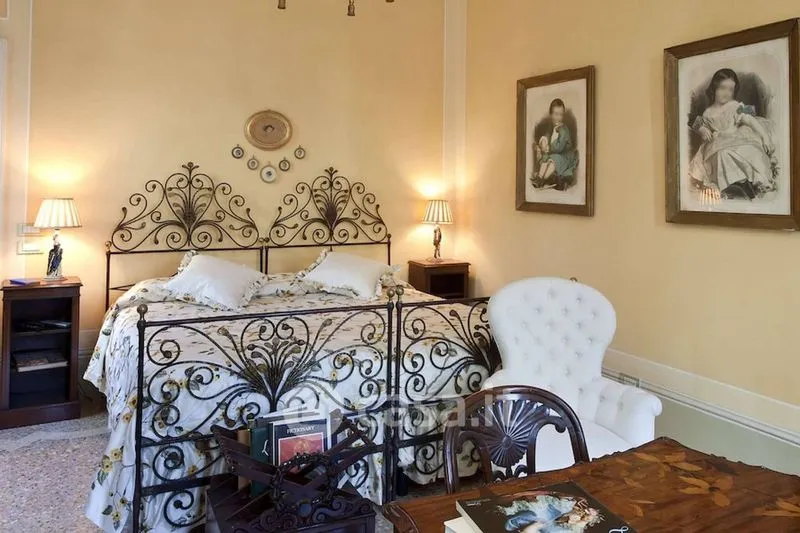 Chambres - Lakefront Villa with Private Marina in Torno