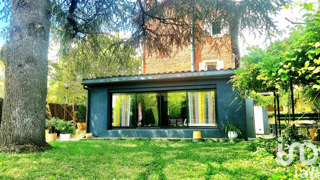 Aed - Charming 10-Bedroom House with Pool in Albi
