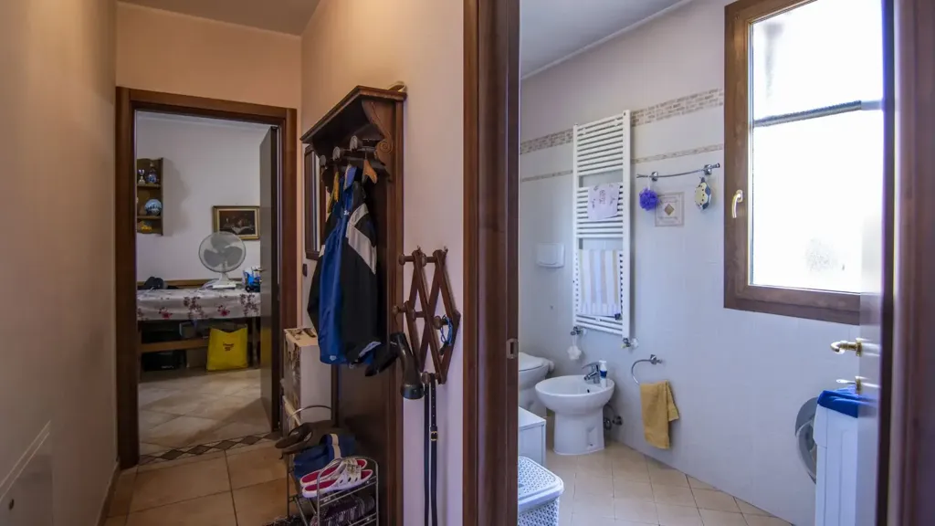 Salles de bain - Villa with Garden and Caminetto in Codevigo