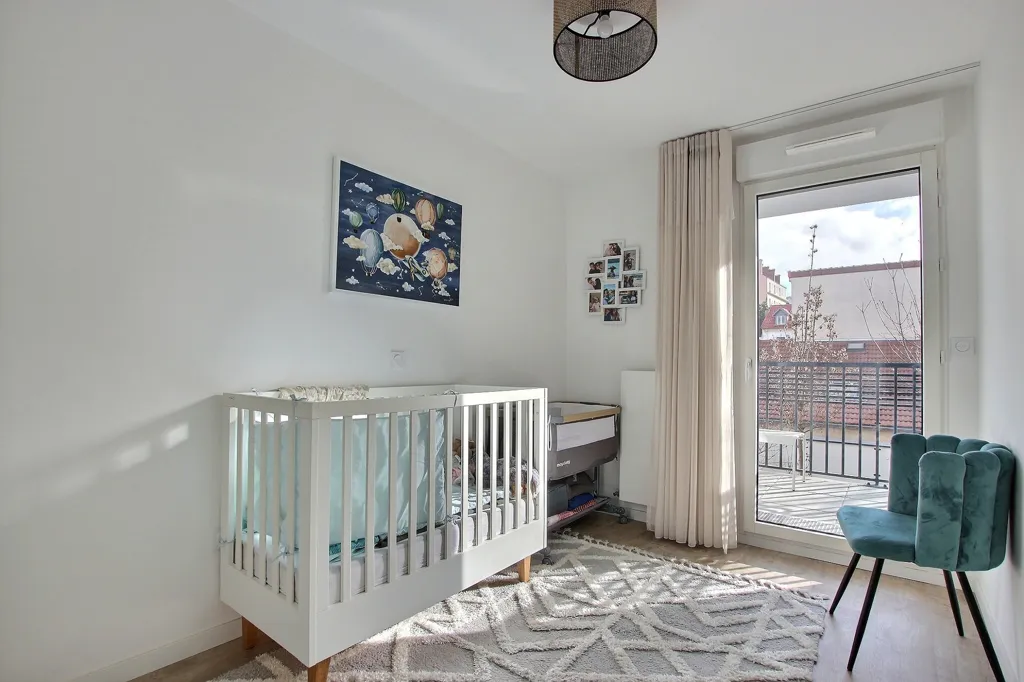Chambres - Appartement Récent avec Vue Parc à Bois-Colombes