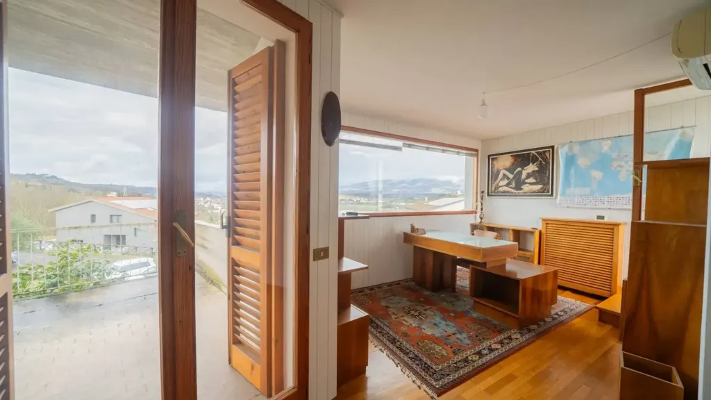 Bureau - Panoramic Villa with Garden in Figline Valdarno