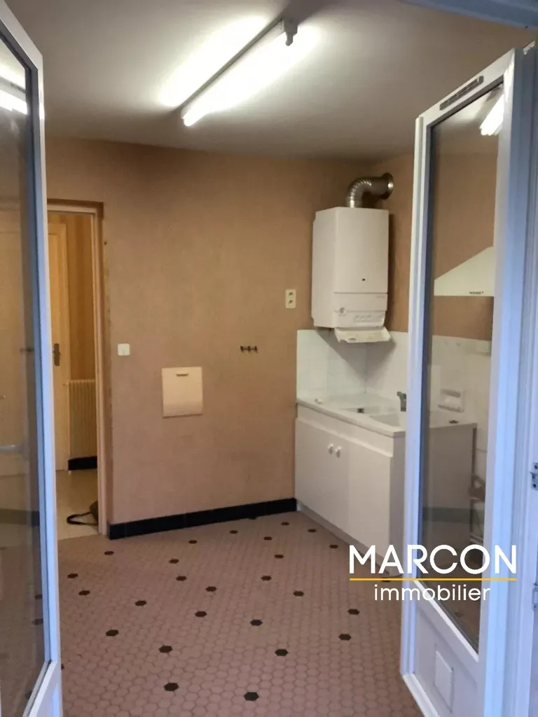Cucina - Flat with Balcony in Aubusson