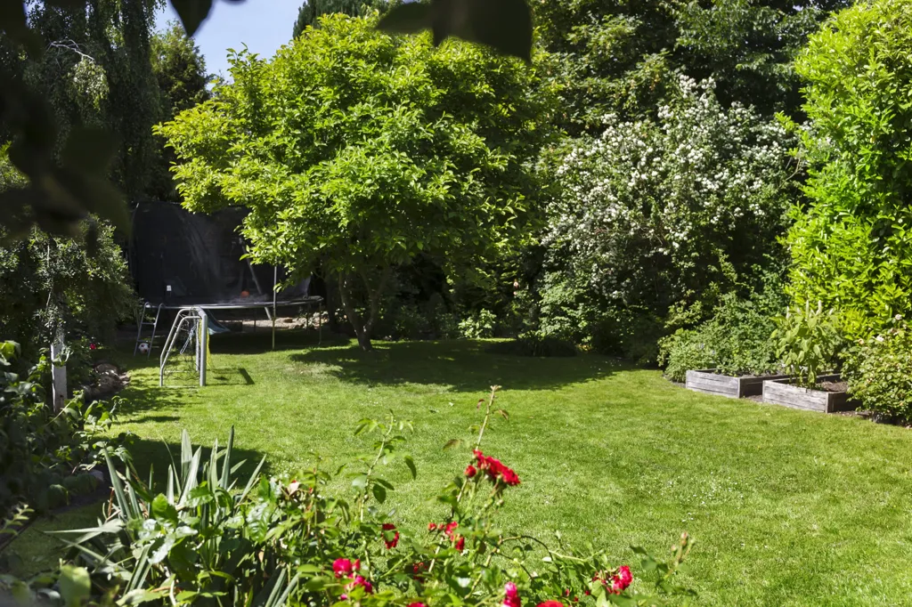 Jardin - 1928 Villa with Garden in Odense C