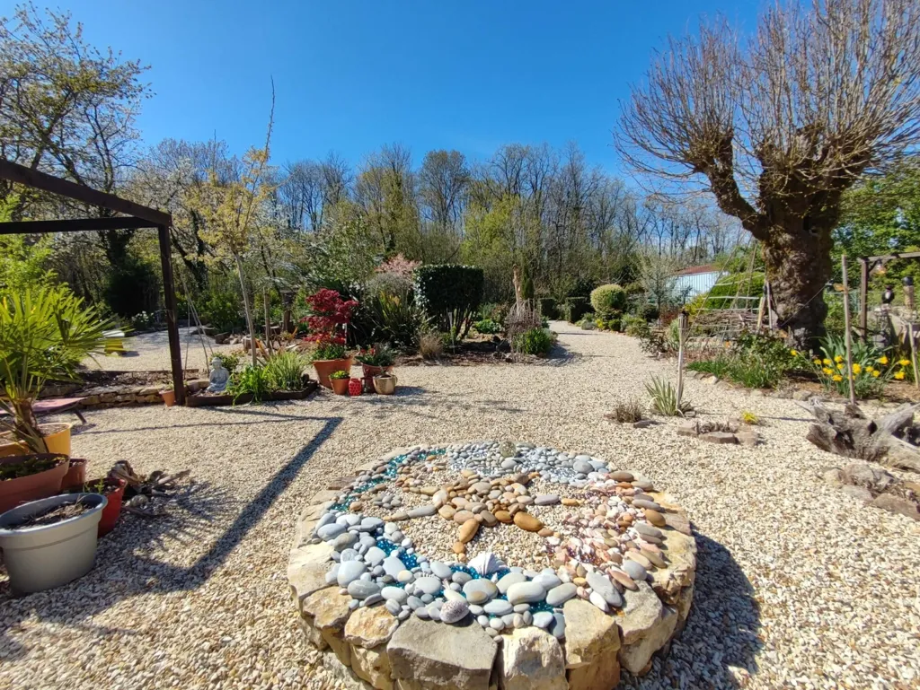 Jardin - Maison de Village Rénovée à Nieuil, Charente
