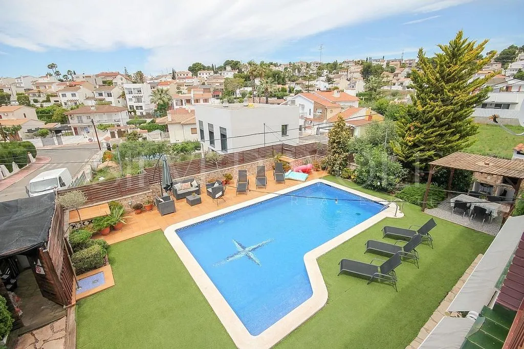 Vue aérienne - Chalet with Pool and Terrace in El Rectoret, Cunit