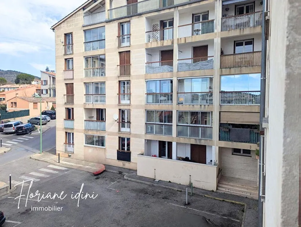 Balcony - T3 Flat with Balcony in 92,000 EUR Zone