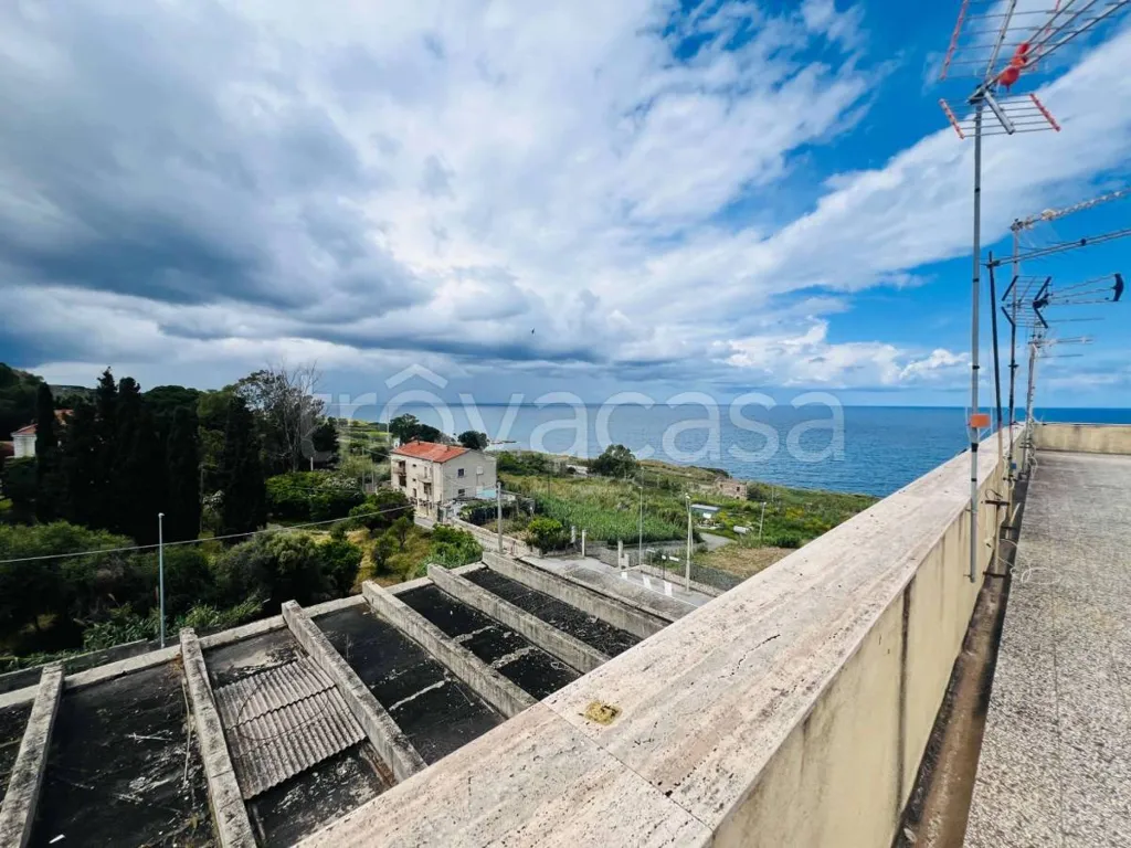 Terrasse - Attico with Sea View in Briatico