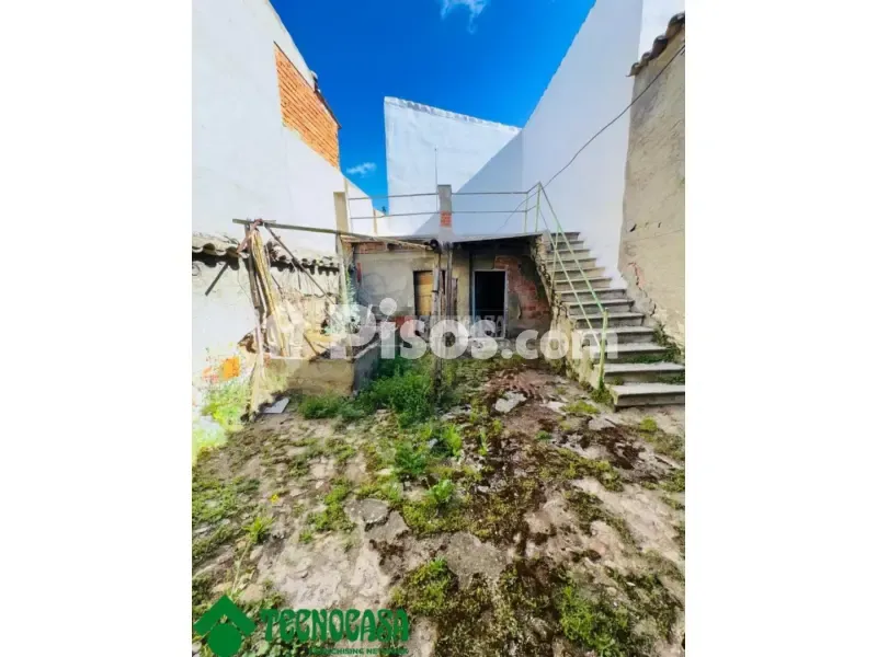 Jardin - Adosado to Renovate in Urda