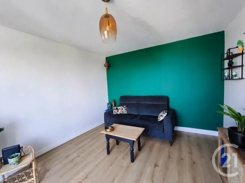 Elutuba - 1-Bedroom Flat with Balcony in Saint-Herblain