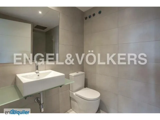 Vannitoad - Loft-Style Flat with Rooftop Pool in Chamberí