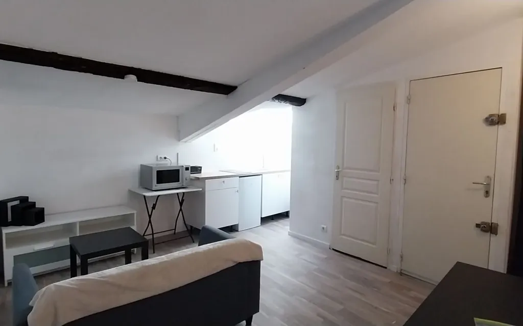 Séjour - Appartement Meublé T2 au Centre de Béziers