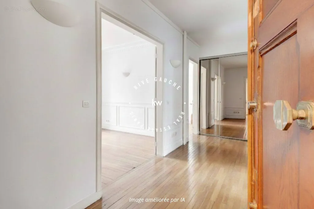 Entrée - Appartement 3 Pièces avec Parquet à Vanves