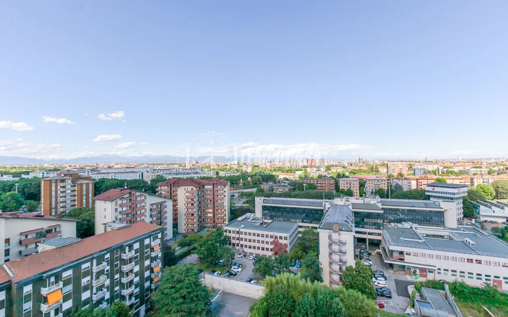 Balcon - Luxury Triplex with Panoramic Views in Milan