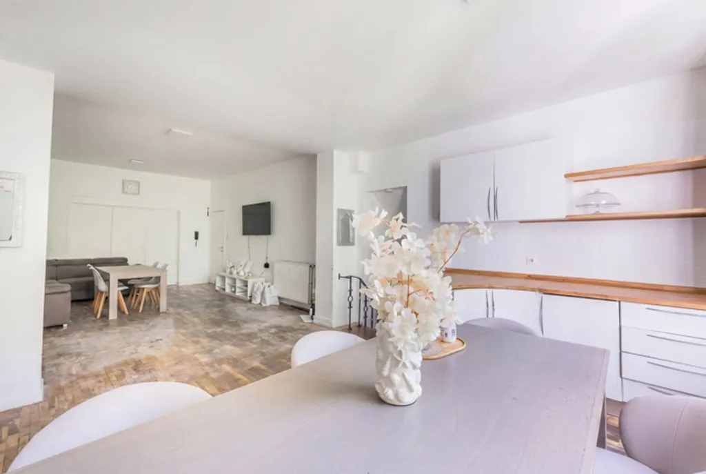 Söögituba - Elegant Apartment near Botanique, Brussels