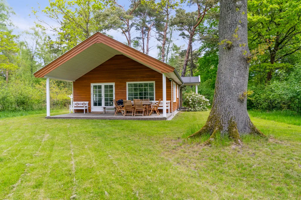 Aed - Holiday Home with Garden near Arresø