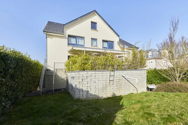 Jardin - Maison de 5 Chambres avec Jardin à Dudelange