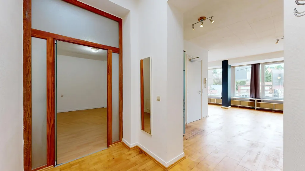 Esik - Bright 1-Bedroom Apartment in Huy