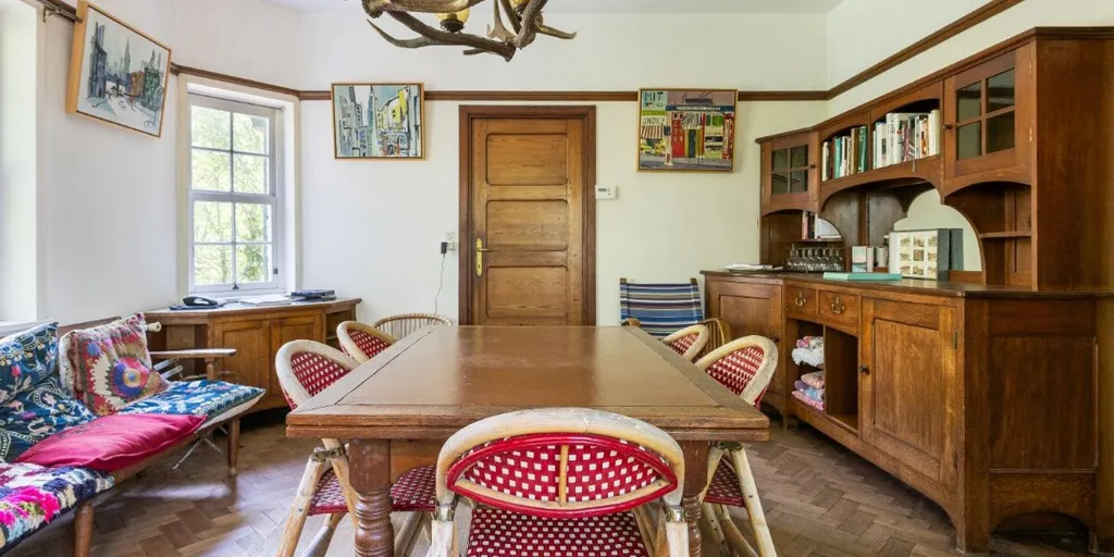 Salle à manger - Villa Historique avec Vue Mer à La Panne