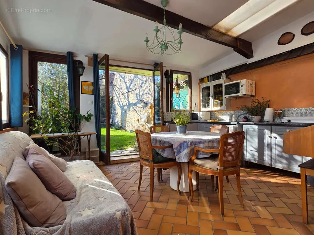 Cuisine - Maison de Ville en Pierre avec Jardin au Centre Bourg