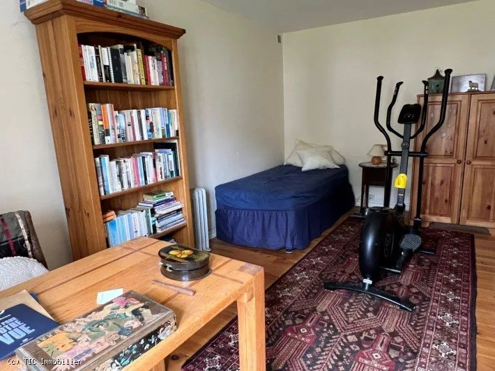 Kabinet - Spacious House with Large Garden in Cellefrouin