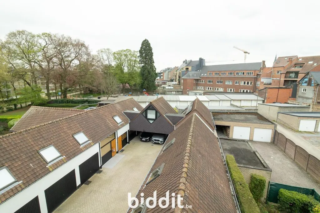 Vue aérienne - Appartement de 2 Façades avec Visite Virtuelle au Centre