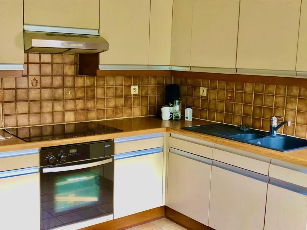 Cuisine - Maison avec Jardin et Pâture à Herstal