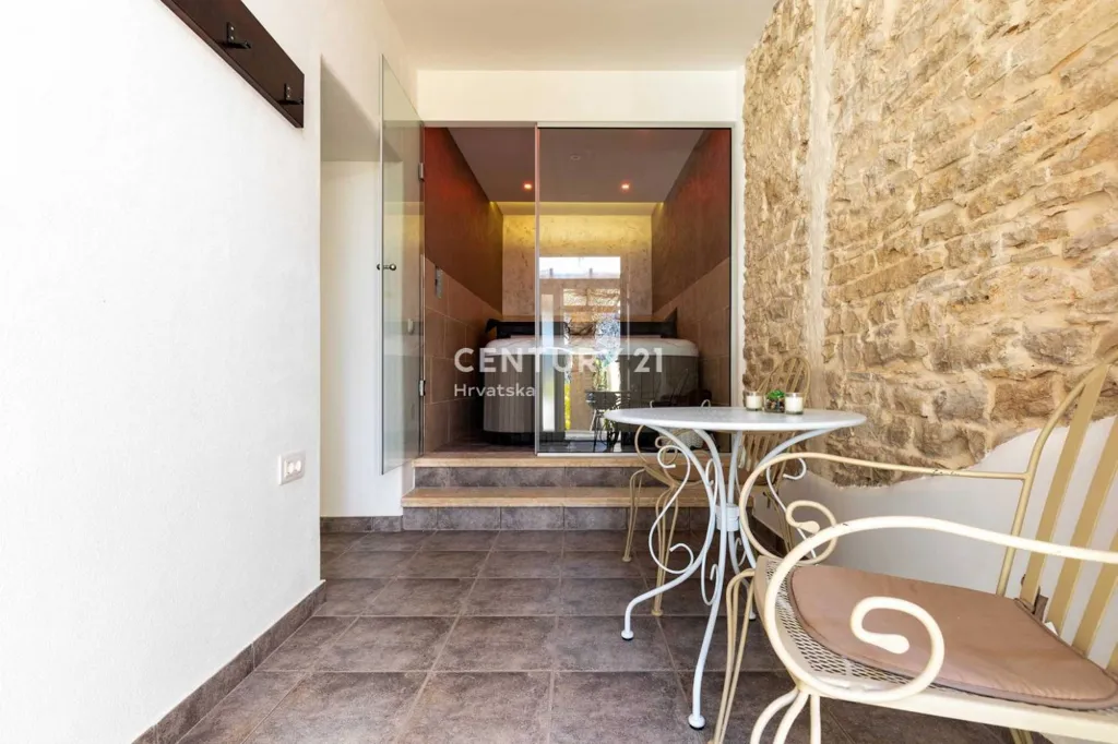 Entrée - Three-Bedroom House with Garden in Pazin Centre