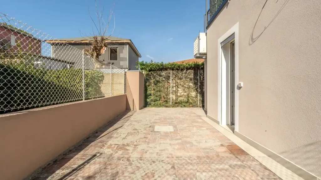 Välivaade - Rear-Facing Apartment with Private Garden in Cervia