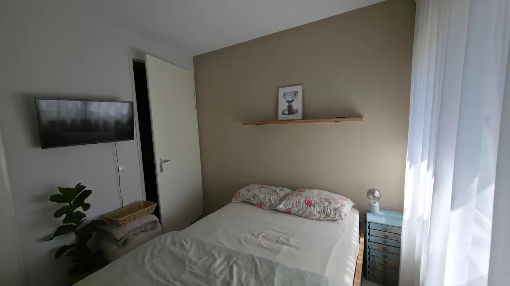 Magamistoad - Modern 2-Bedroom Flat with Balcony in Roosendaal